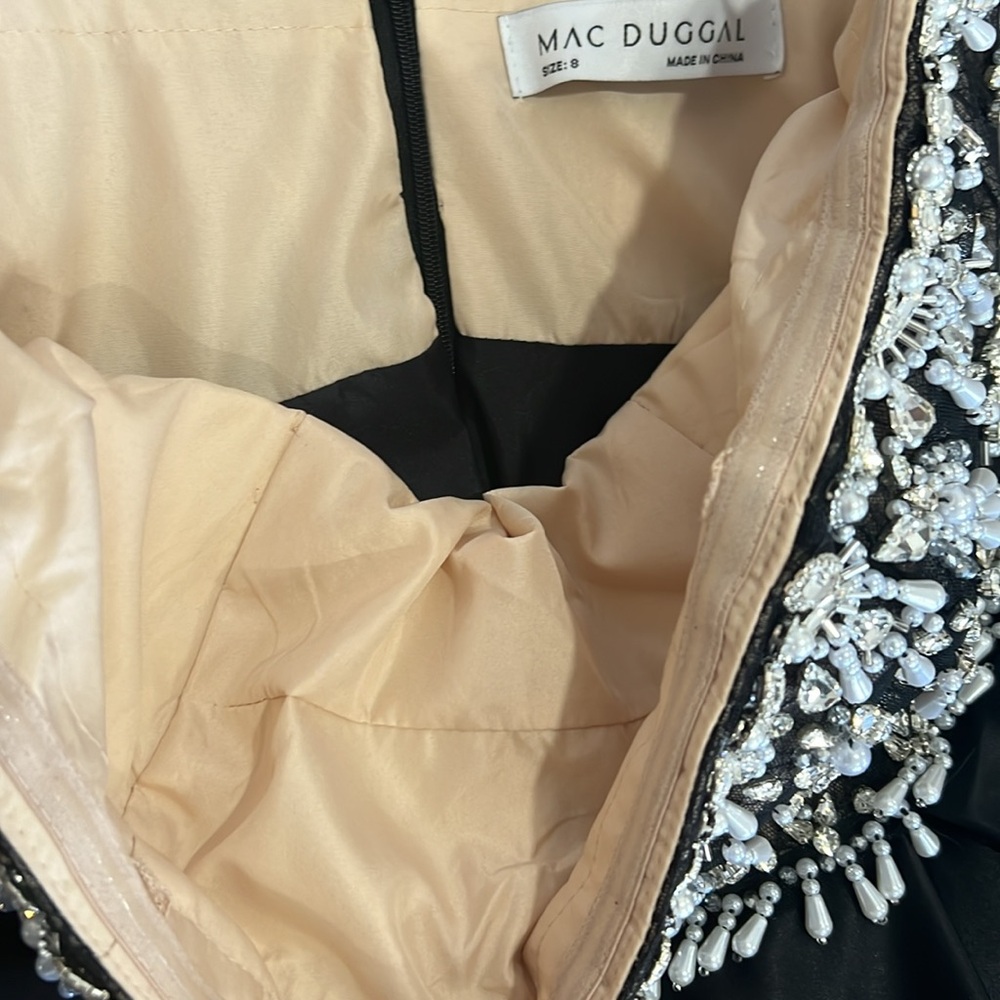 MAC DUGGAL DRESS - Picture 14 of 15
